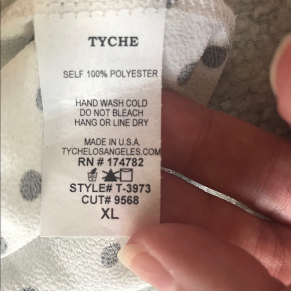 NWOT Cute Adjustable spaghetti strap tank top - Picture 6 of 6